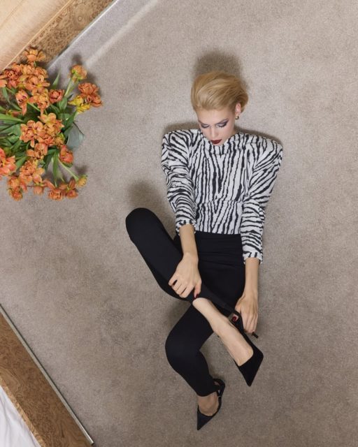 A sculpted zebra top by @nadiaraptiofficial , defined by sharp lines and bold contrast.
Structured shoulders, fluid fit.
 Graphic elegance with a fearless edge.