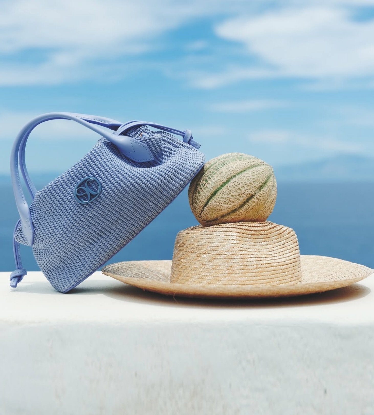 Blue skies, warm days, and the perfect bag by your side. Summer starts with the right accessories #effortlessstyle #BagLover #summerMood #SeiBoutique