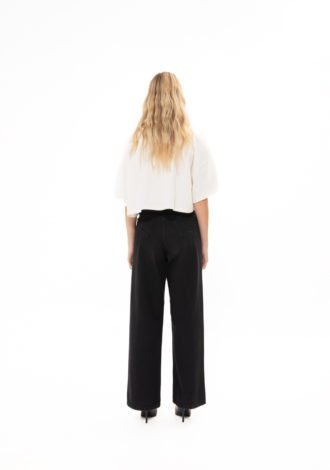 BLACK STRAIGHT-LINE PANTS
