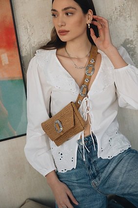 “DON’T STOP BELIEVIN” BELT BAG, HONEY SUEDE