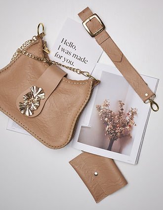 “INNOCENCE” SHOULDER BAG, MOCHA