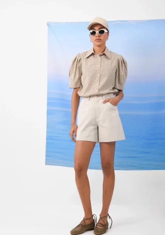 MOMENT SHORTS BEIGE